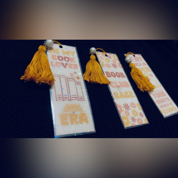 Yellow Tassel Bookmarks for Kids - Picture 1 of 1